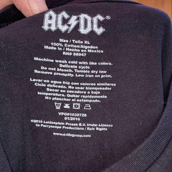 Mens size XL black “Back in Black” AC/DC tee - Picture 7 of 7